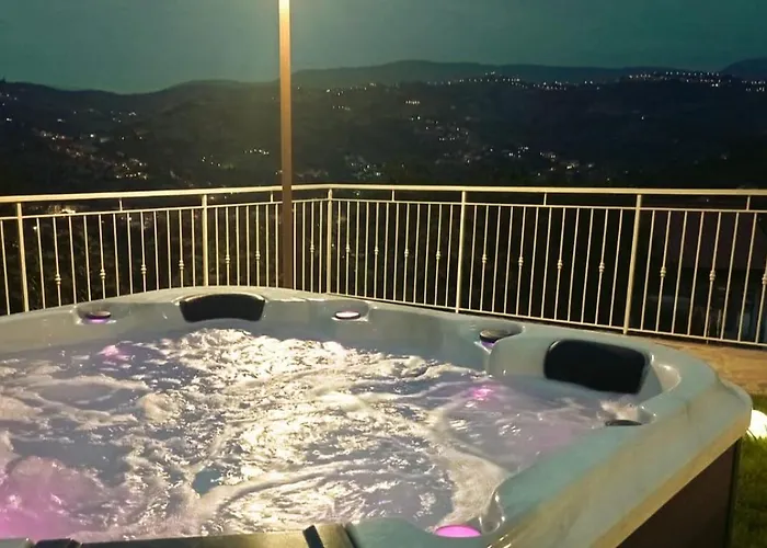 Le Tre Civette B&B 아그로폴리